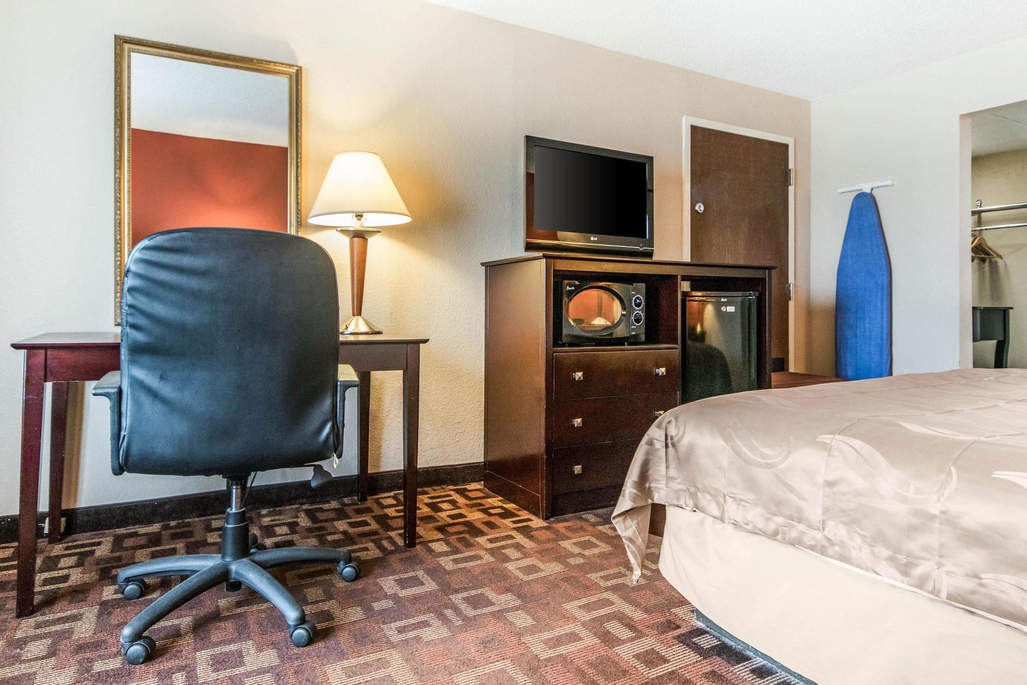 Holiday Inn Express Cincinnati-ローレンスバーグ エクステリア 写真