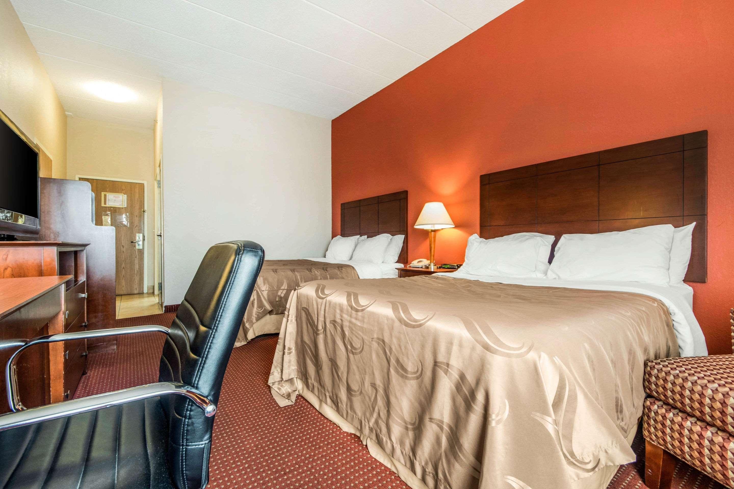 Holiday Inn Express Cincinnati-ローレンスバーグ エクステリア 写真