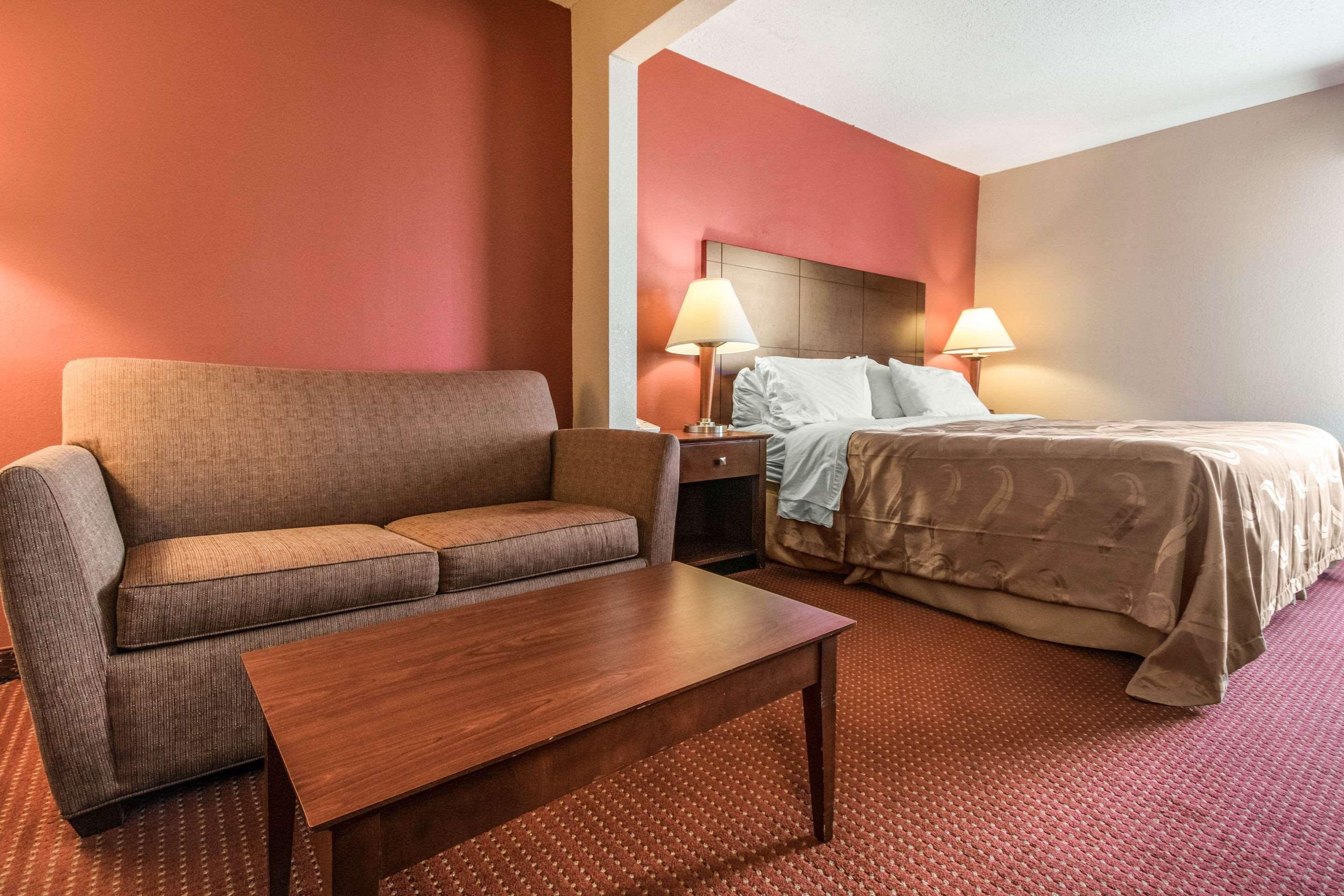 Holiday Inn Express Cincinnati-ローレンスバーグ エクステリア 写真