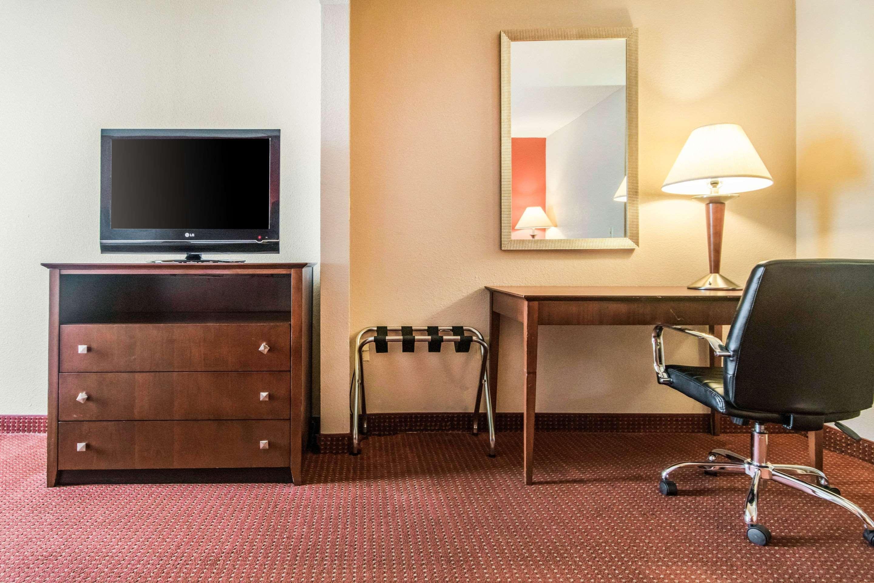 Holiday Inn Express Cincinnati-ローレンスバーグ エクステリア 写真