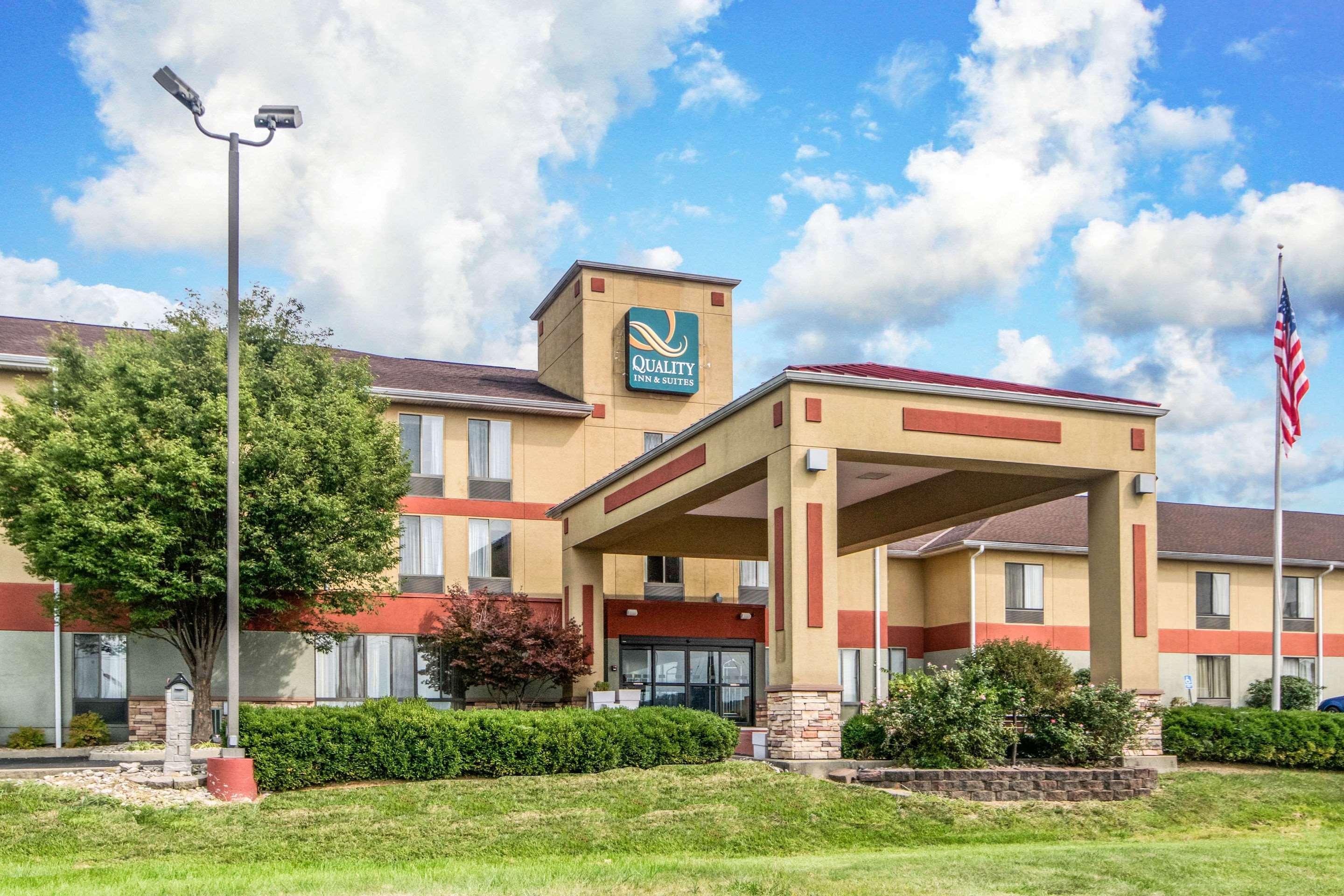 Holiday Inn Express Cincinnati-ローレンスバーグ エクステリア 写真