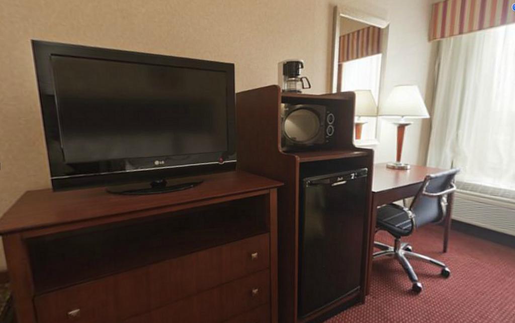 Holiday Inn Express Cincinnati-ローレンスバーグ エクステリア 写真
